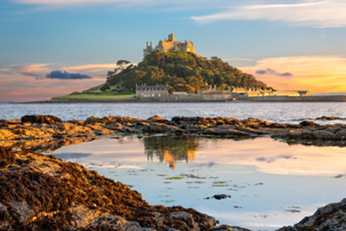 castle in cornwall bay